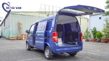 khoang hàng có dung tích rộng của xe tải van DFSK KO5S 2 chỗ 945 kg
