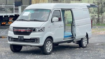 Khung gầm xe chắc chắn được làm bằng thép chuyên dụng