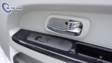 Nội thất xe tải van SRM 868 5 chỗ 760 kg