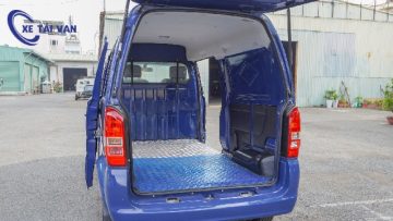 thùng hàng rộng rãi xe tải van DFSK KO5S 2 chỗ 945 kg