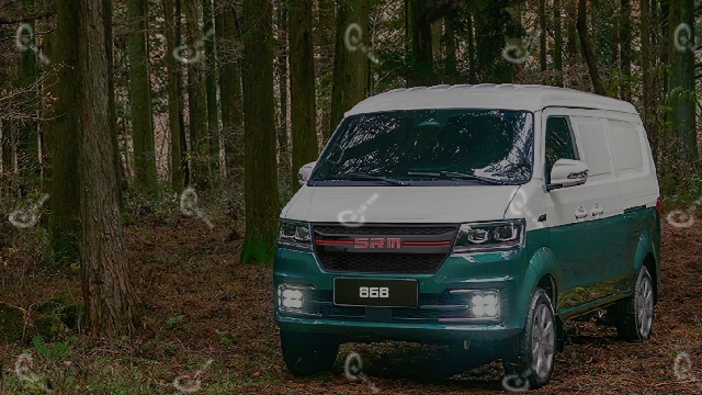 Sự kết hợp giữa màu trắng và xanh làm nội bật ngoại thất của xe SRM 868 V2