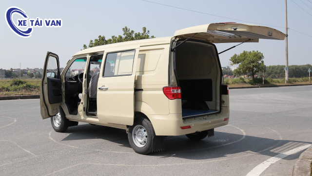 Xe tải Van SRM X30 V5 5 chỗ phiên bản 650Kg