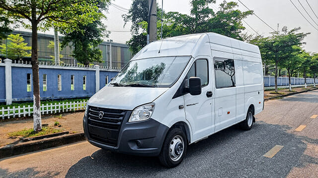xe tải van gaz 6 chỗ sử dụng động cơ diesel
