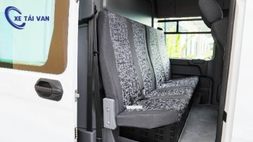 Trang bị 3 chỗ nguồi với chất liệu nỉ cao cấp