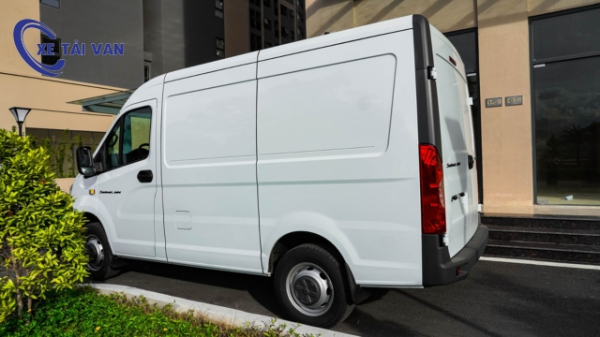 Xe tải van Gaz Sobol NN 3 chỗ sở hữu khoang chứa hàng rộng rãi
