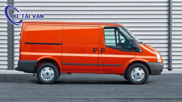 Giá xe tải van Ford Transit 6 chỗ ngồi giá 800.000.000đ chưa lăn bánh