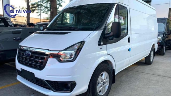 Xe Tải Van Ford Transit có 2 phiên bản 3 chỗ, 6 chỗ