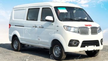 Xe tải van SRM X30i 5 chỗ màu xanh trắng
