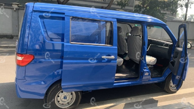 Khu vục ghế ngồi và thùng hàng