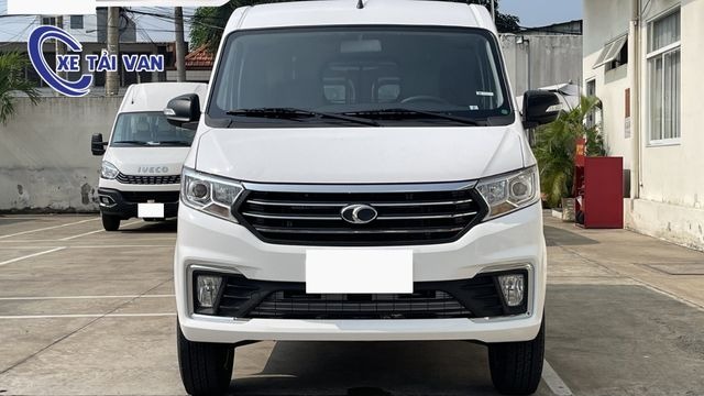 Thiết kế nhỏ gọn nổi bật với cụm đèn siêu sáng