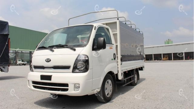 Xe tải Kia K200 1.9 tấn ngoại thất hiện đại, nội thất tiện nghi