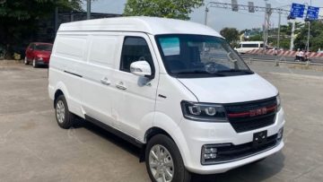 Xe trang bị động cơ xăng SWD16M dung tích 1.6L
